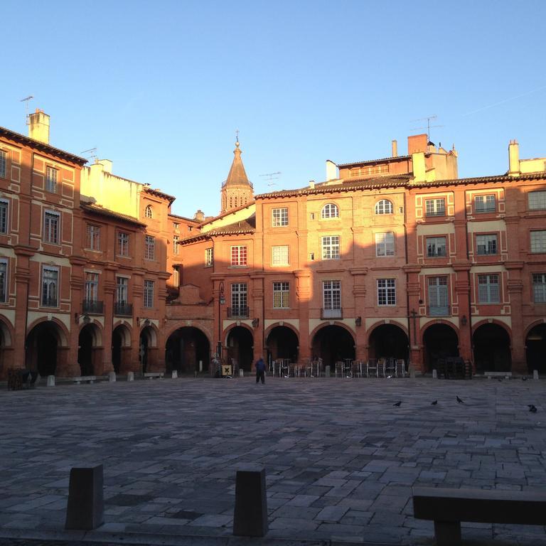 Hotel Du Commerce Montauban Buitenkant foto